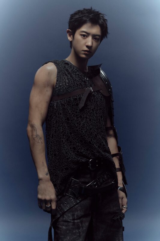 CHANYEOL EXO REVERXE Crown Photo 1