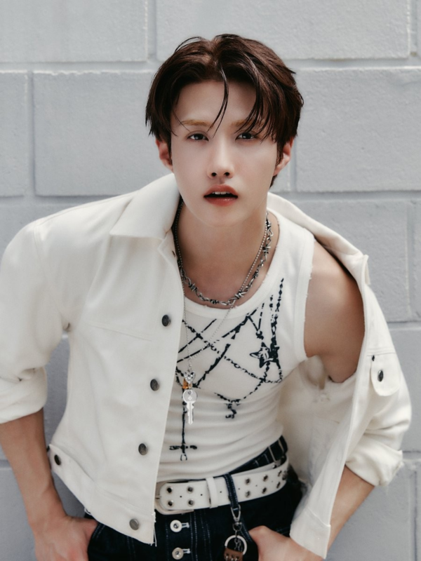 YEO ONE PENTAGON 겁쟁이 Concept Photo