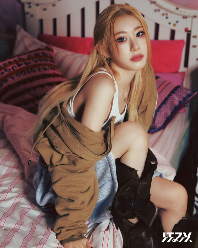Chaeryeong (ITZY)