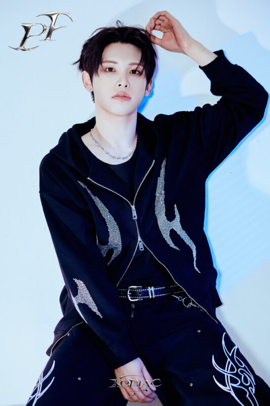 GYUMIN XODIAC PHANTOM FIRE Concept Photo Obsidian ver. 
