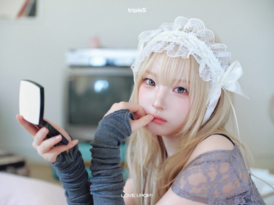 Jeong HaYeon tripleS ASSEMBLE26 LOVEnPOP Blooming Flower ver. Concept Photo