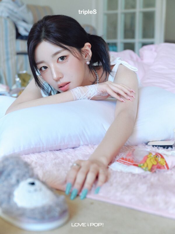 Park SoHyun tripleS ASSEMBLE26 LOVEnPOP Blooming Flower ver. Concept Photo
