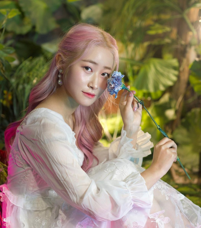 Jun Seoyeon Korean singer
