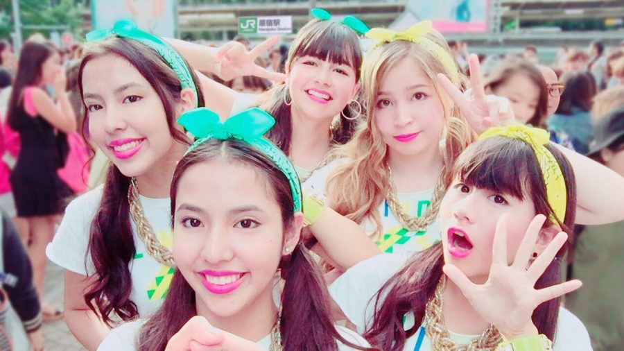 Group photo of japanese girl group linda san sei