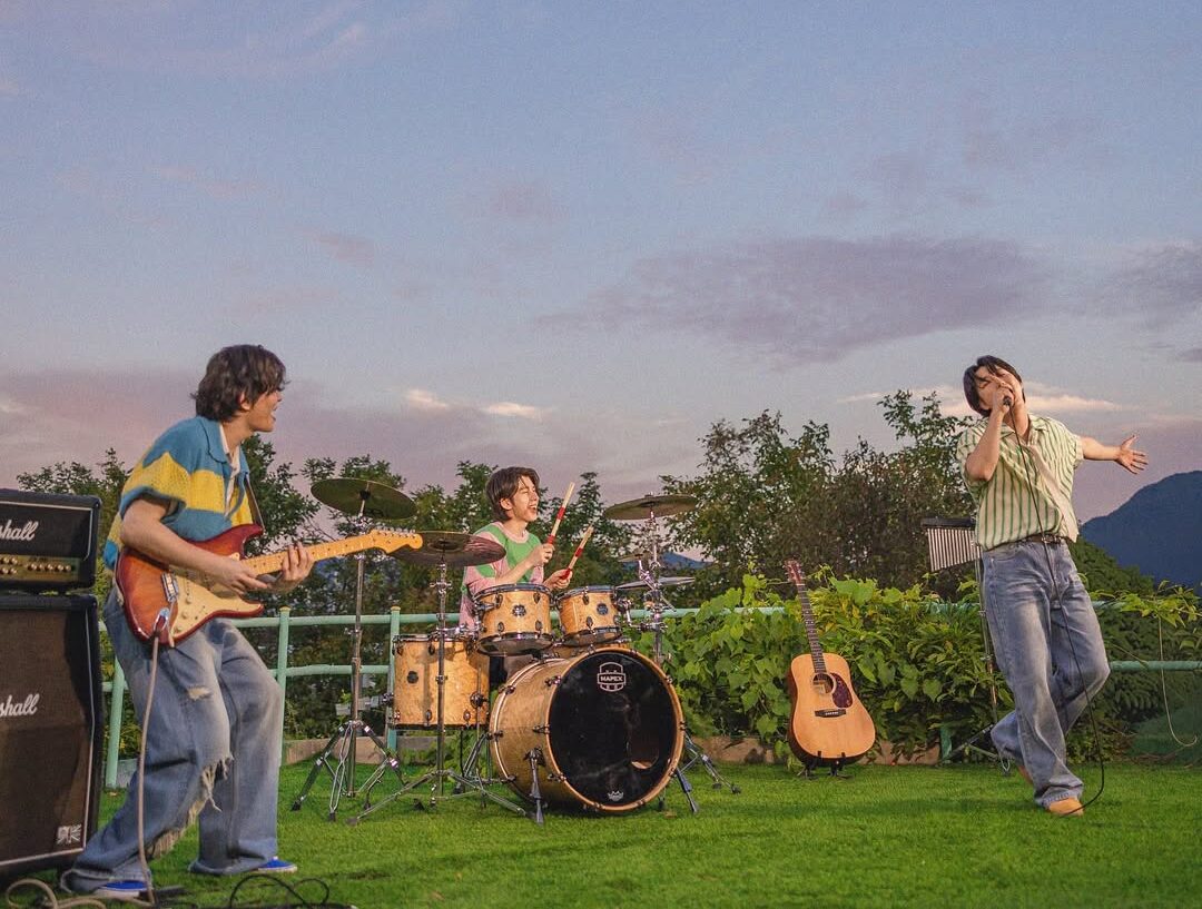 Korean band BLUHWA