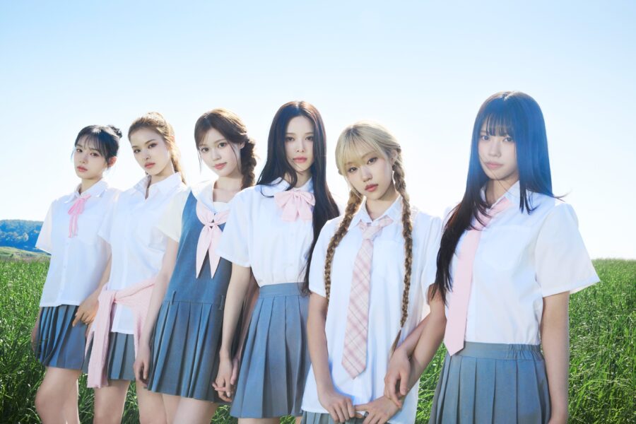 izna HANDLE WITH CARE Concept Photo