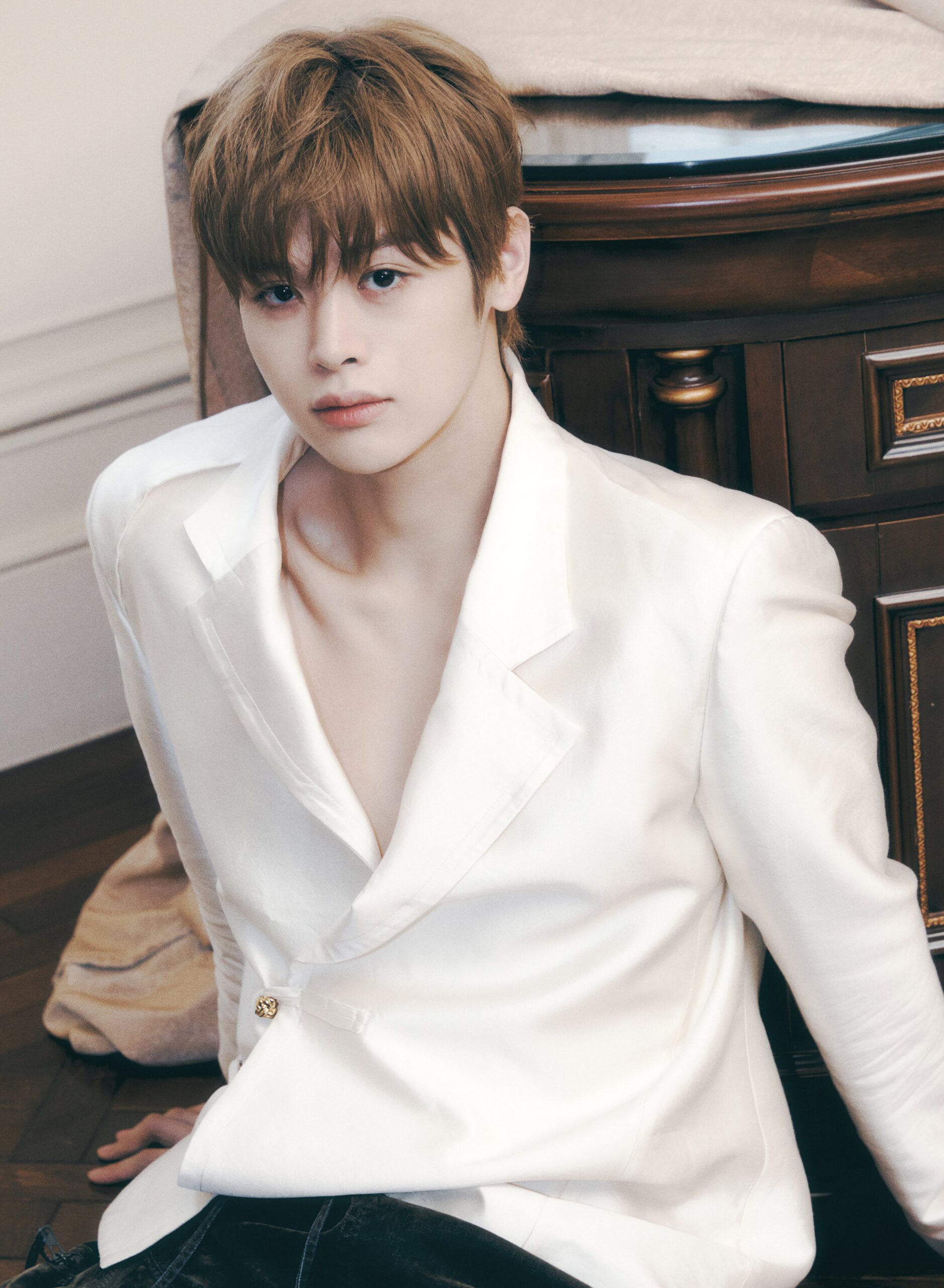 CLOSE YOUR EYES Ma Jingxiang