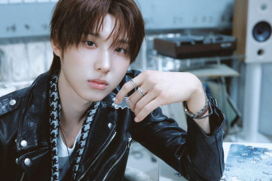 JUWANG KickFlip KICK OFF THE WALL Pt. 1 Puzzle Piece ver. Concept Photo