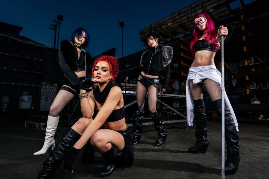 GIRLSET CHAT Concept Photo
