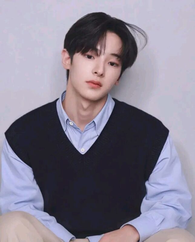 Kang Woojin profile and facts Boys 2 Planet trainee