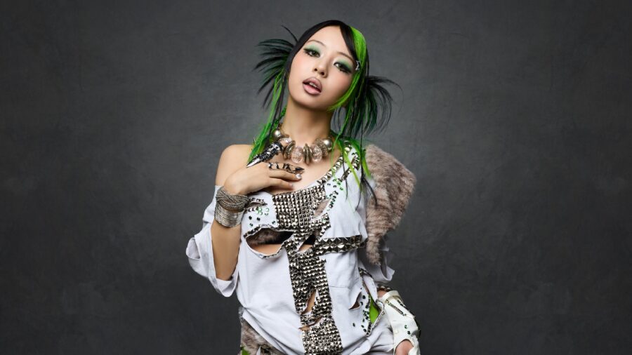 KOKONA TAKARA Time is money Concept Photo
