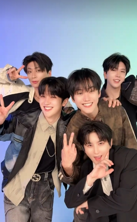 ONE A DAY Official Photo